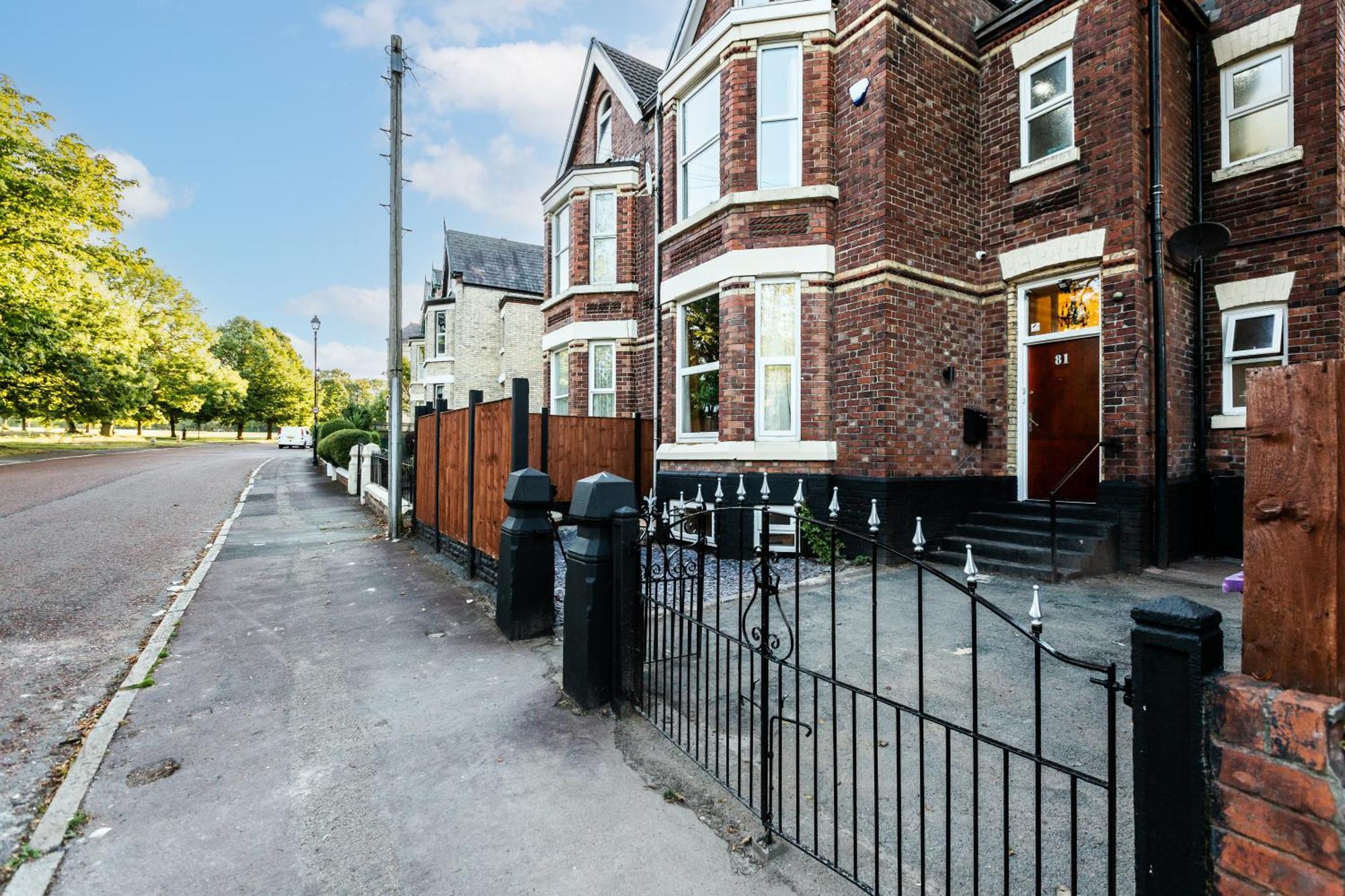 Grand Victorian Villa 6 - En-Suites, Hot Tub, Cinema Room, Private Parking & Park View Liverpool Eksteriør bilde