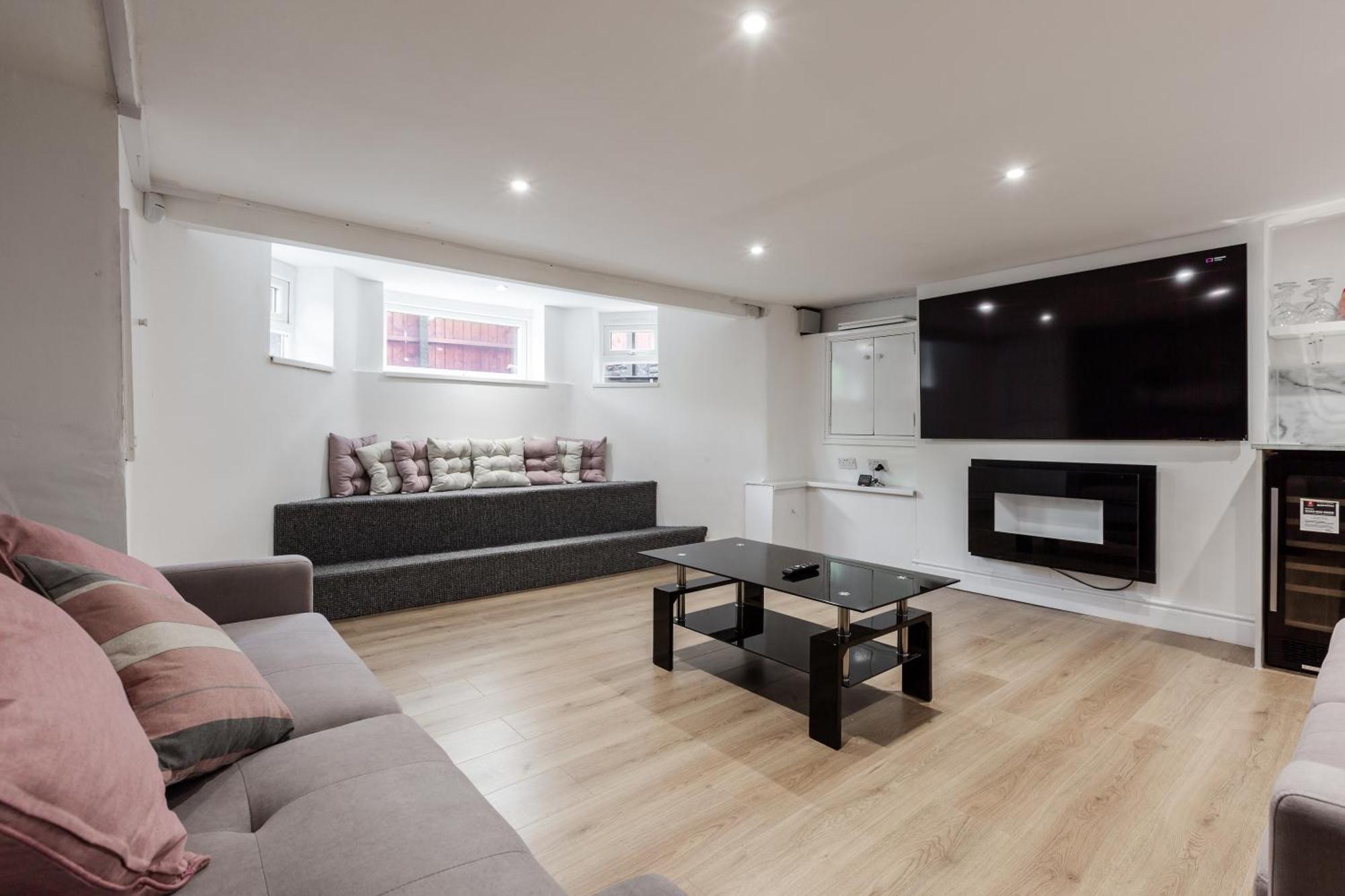 Grand Victorian Villa 6 - En-Suites, Hot Tub, Cinema Room, Private Parking & Park View Liverpool Eksteriør bilde