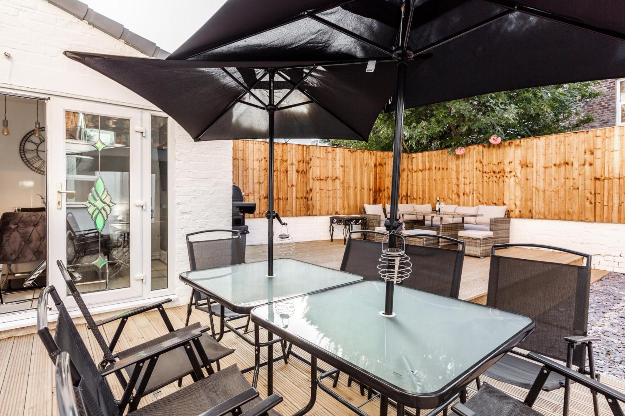 Grand Victorian Villa 6 - En-Suites, Hot Tub, Cinema Room, Private Parking & Park View Liverpool Eksteriør bilde