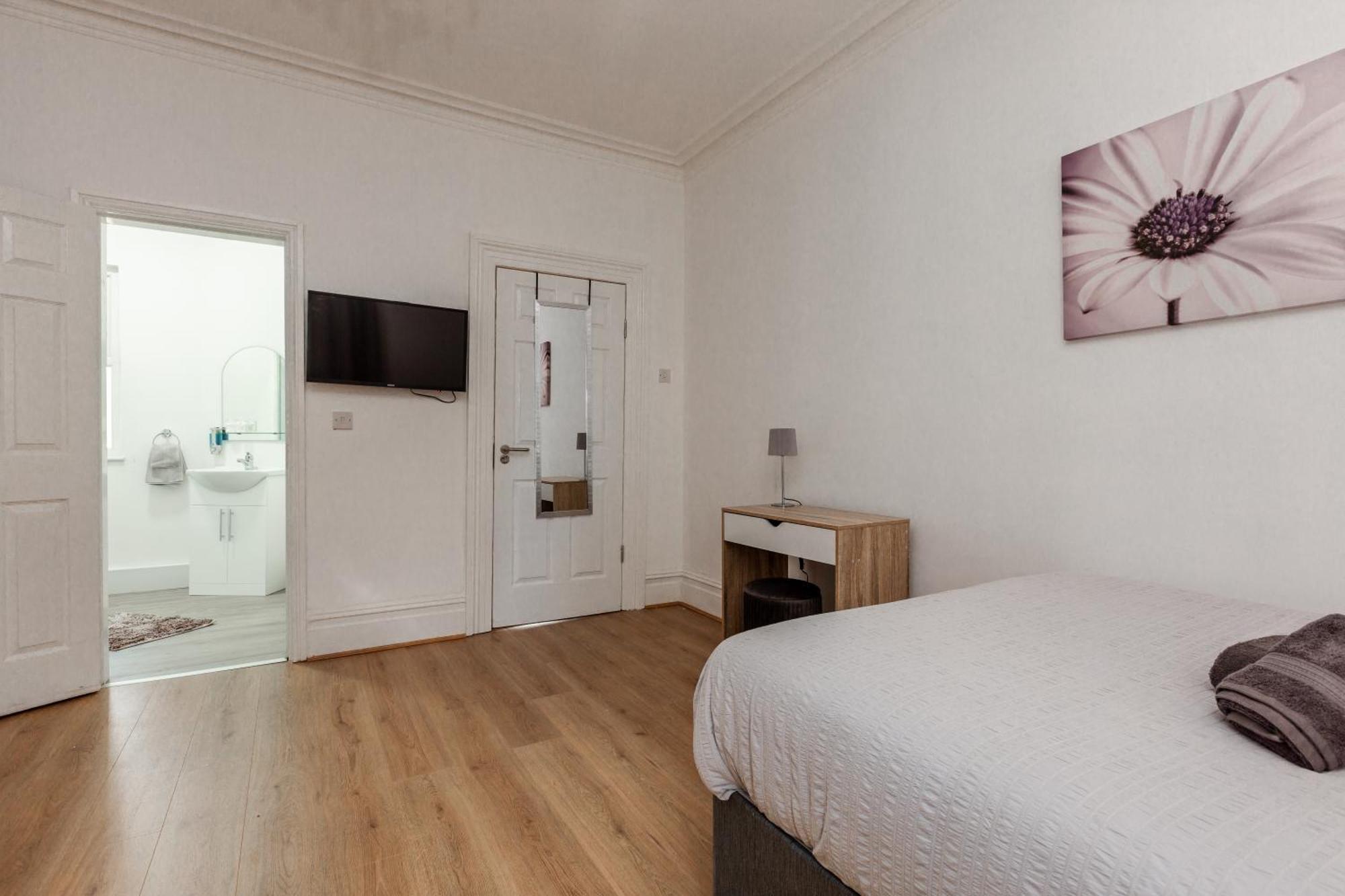 Grand Victorian Villa 6 - En-Suites, Hot Tub, Cinema Room, Private Parking & Park View Liverpool Eksteriør bilde