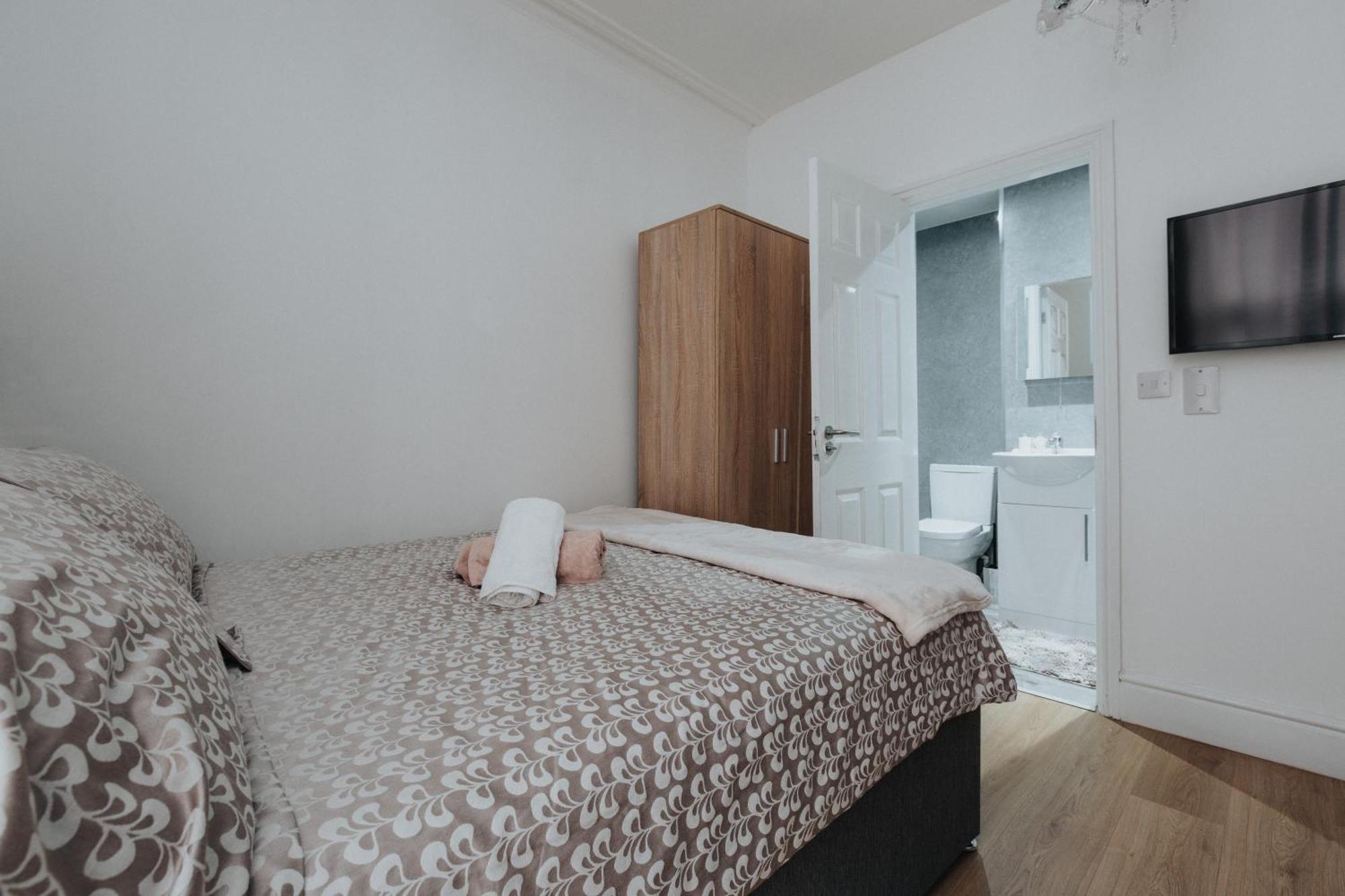 Grand Victorian Villa 6 - En-Suites, Hot Tub, Cinema Room, Private Parking & Park View Liverpool Eksteriør bilde