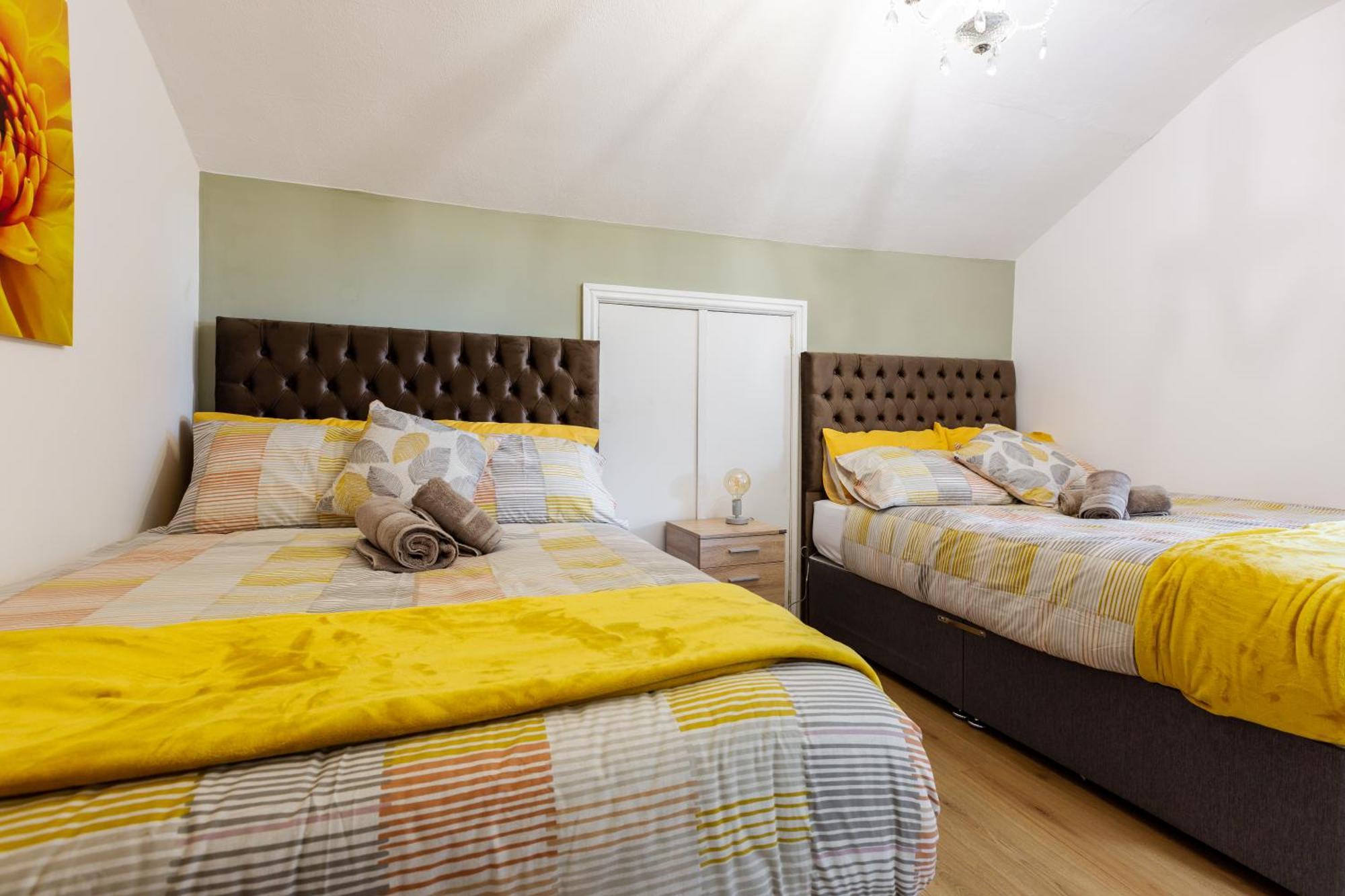 Grand Victorian Villa 6 - En-Suites, Hot Tub, Cinema Room, Private Parking & Park View Liverpool Eksteriør bilde