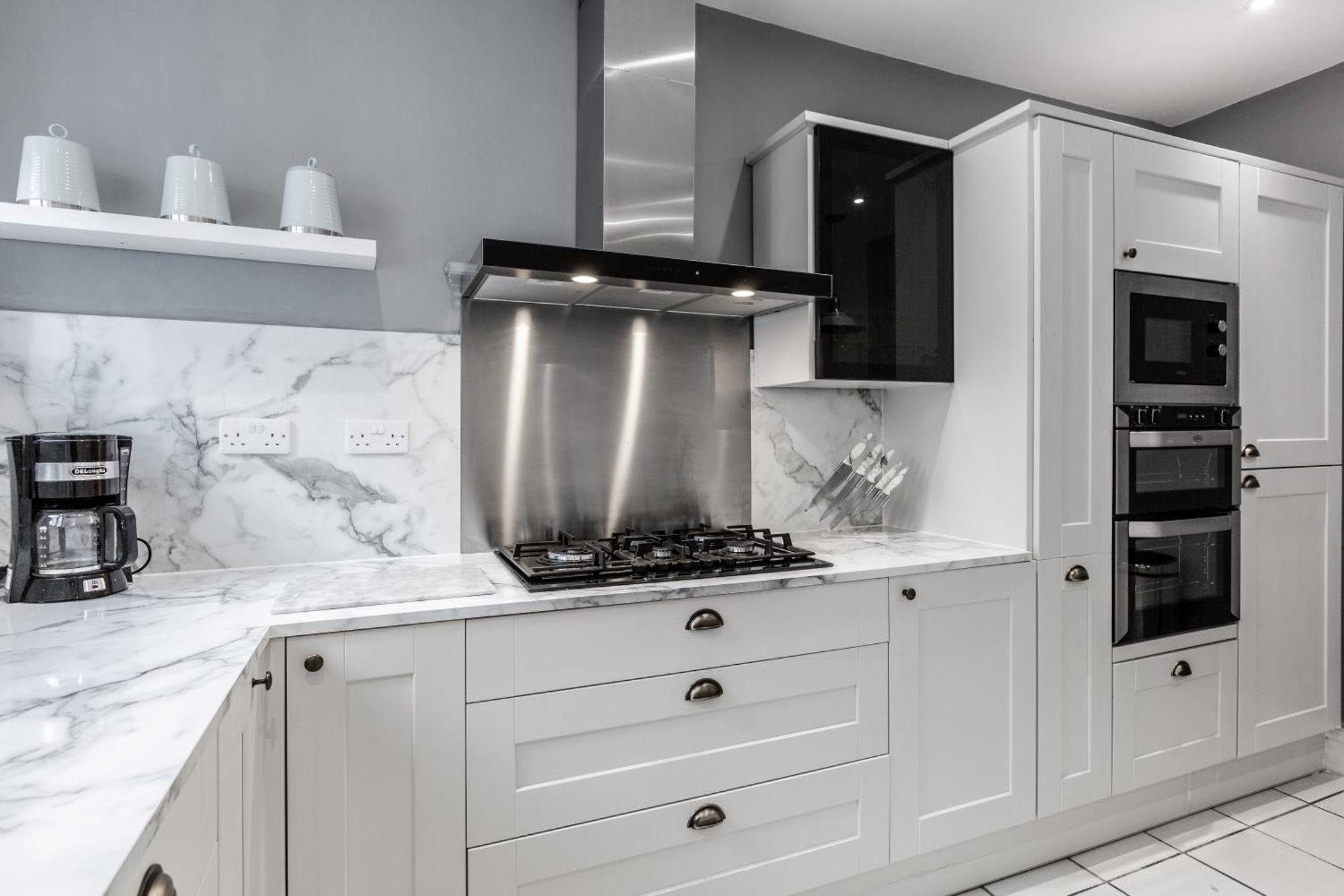 Grand Victorian Villa 6 - En-Suites, Hot Tub, Cinema Room, Private Parking & Park View Liverpool Eksteriør bilde